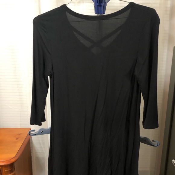 Black rayon/spandex top size small - Picture 2 of 4
